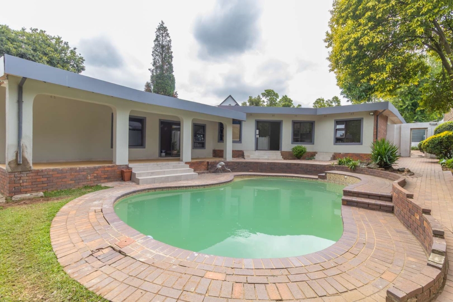 To Let 1 Bedroom Property for Rent in Hurlingham Manor Gauteng