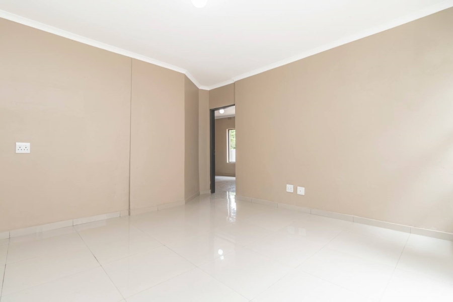 To Let 1 Bedroom Property for Rent in Hurlingham Manor Gauteng