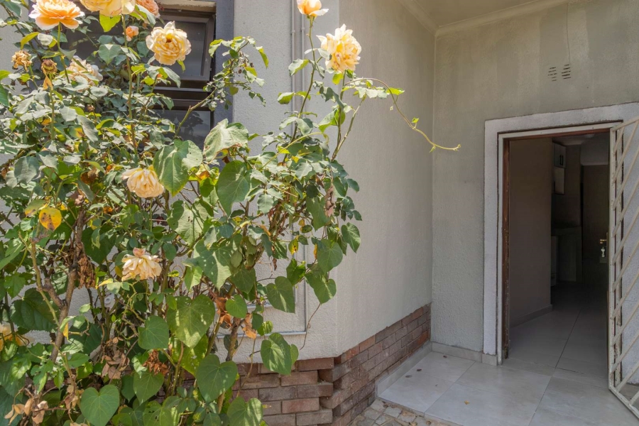 To Let 1 Bedroom Property for Rent in Hurlingham Manor Gauteng