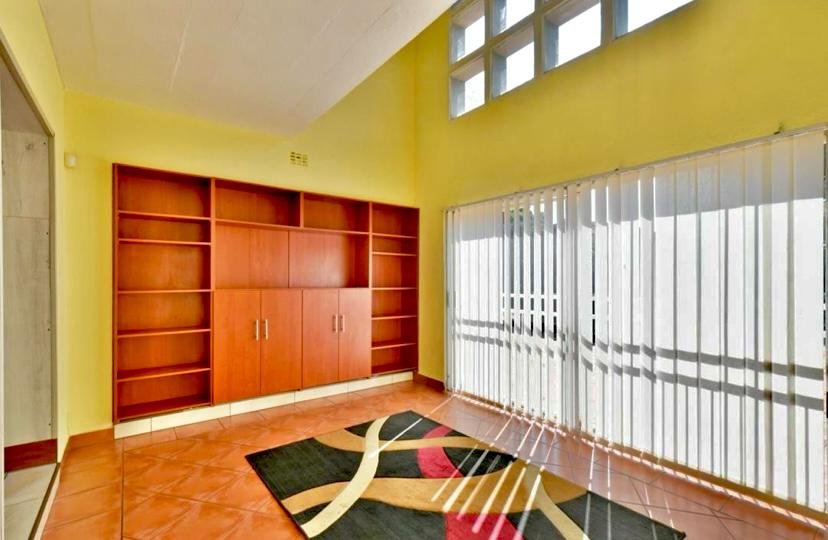 4 Bedroom Property for Sale in Brackenhurst Gauteng