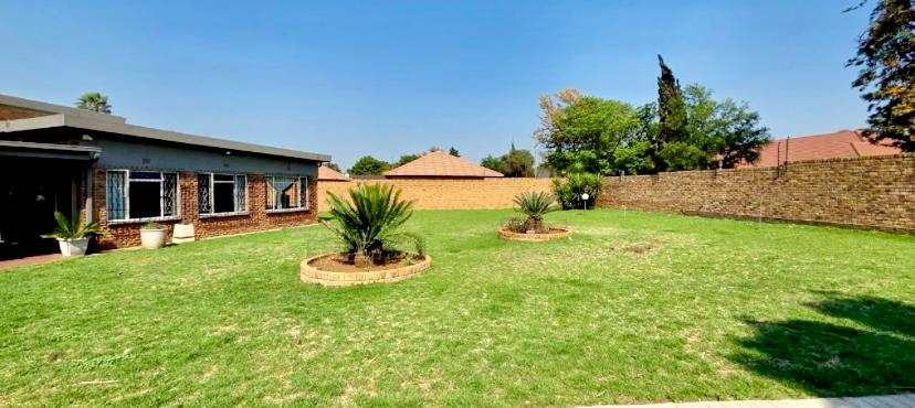 3 Bedroom Property for Sale in Brackenhurst Gauteng
