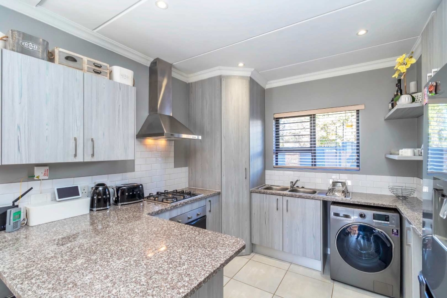 To Let 3 Bedroom Property for Rent in Homes Haven Gauteng