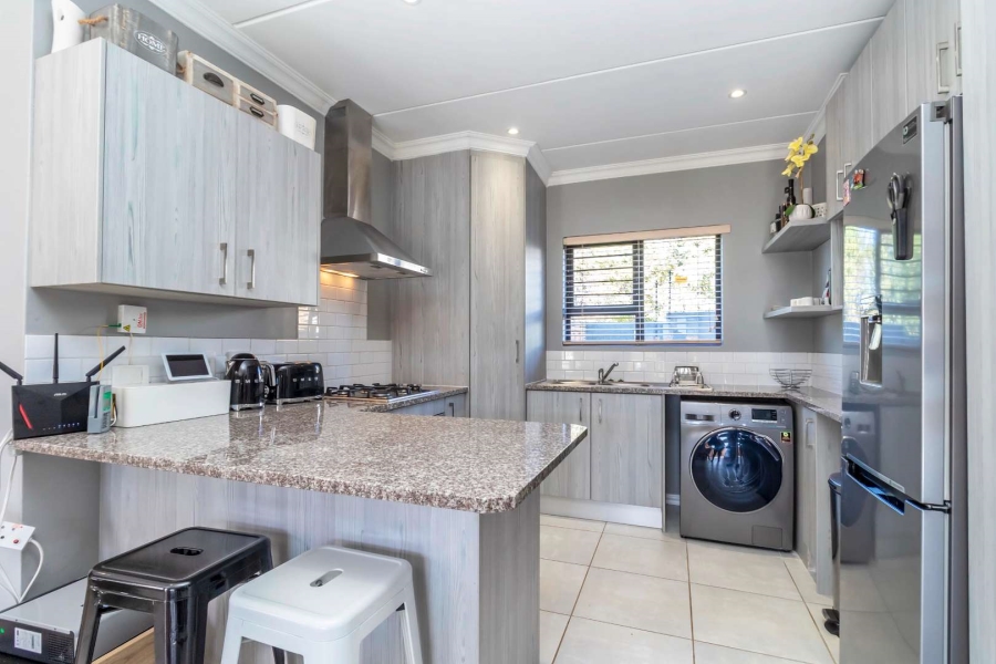 To Let 3 Bedroom Property for Rent in Homes Haven Gauteng