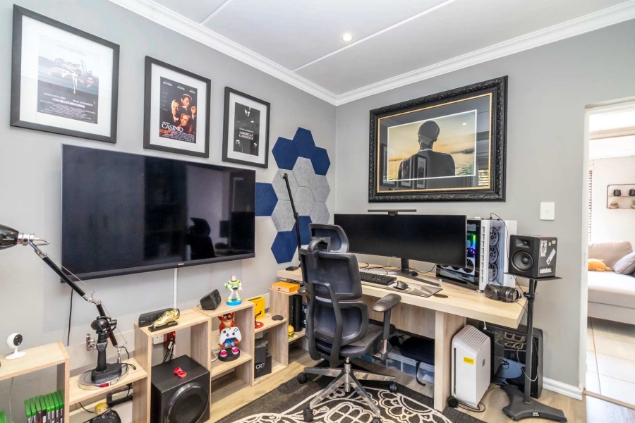 To Let 3 Bedroom Property for Rent in Homes Haven Gauteng