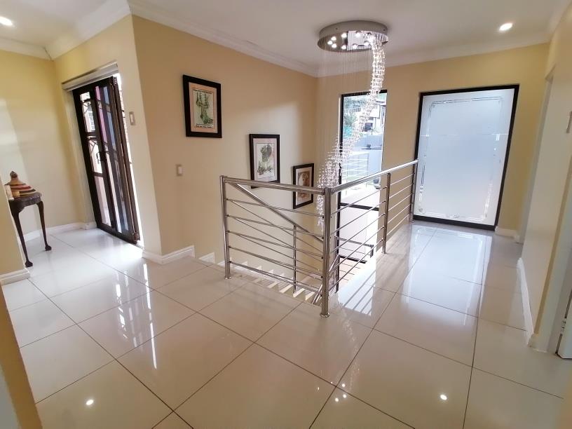 To Let 5 Bedroom Property for Rent in Pinehaven Gauteng