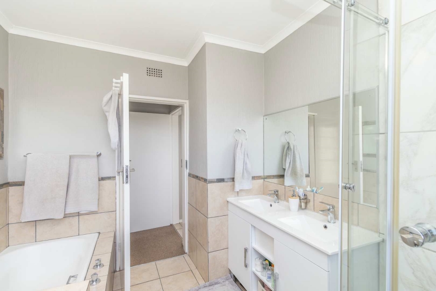 2 Bedroom Property for Sale in Edenburg Gauteng