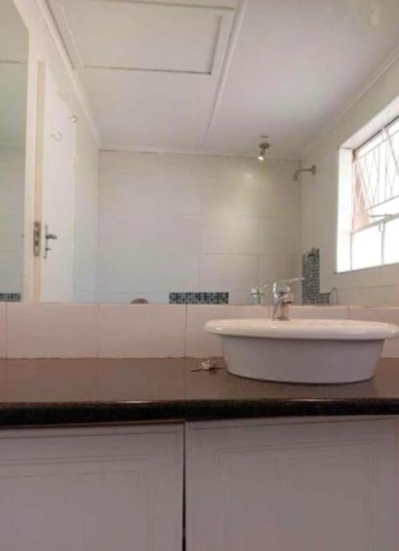 To Let 1 Bedroom Property for Rent in Oaklands Gauteng