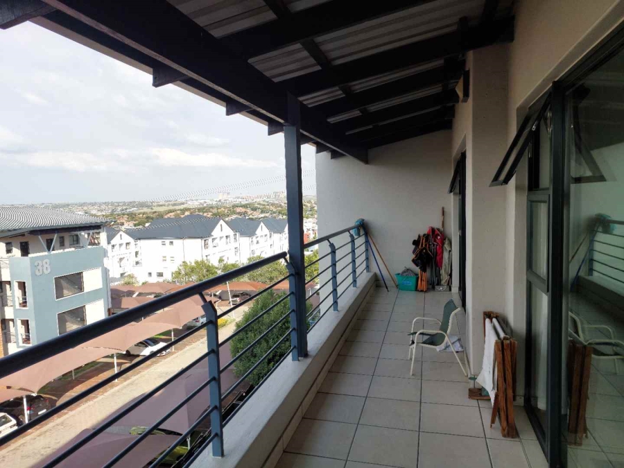 2 Bedroom Property for Sale in Greenstone Gate Gauteng