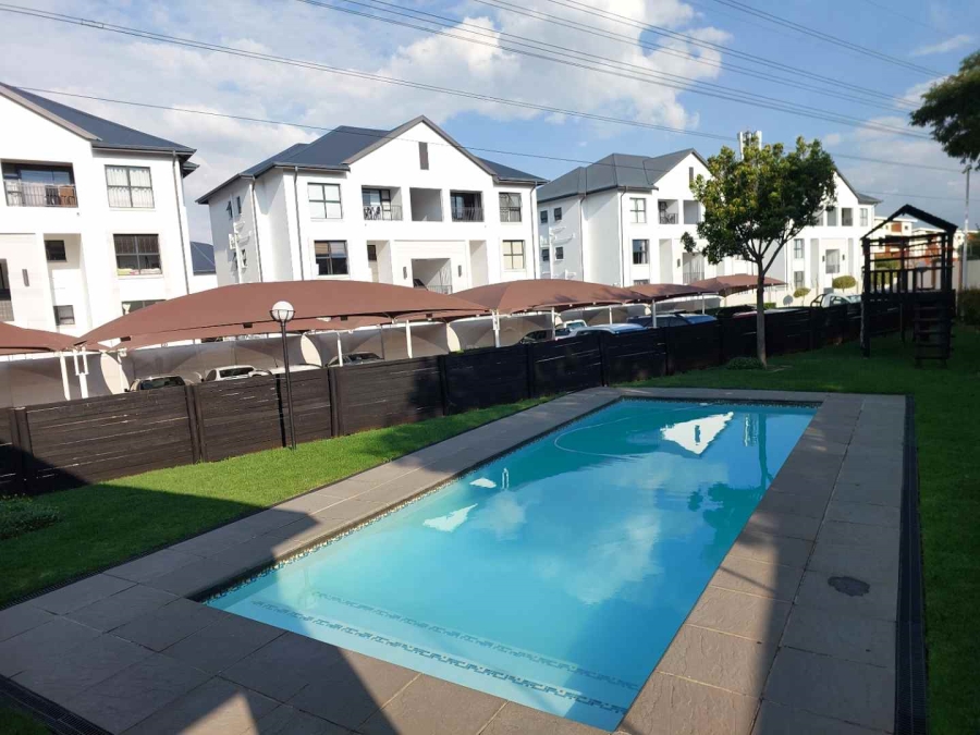 2 Bedroom Property for Sale in Greenstone Gate Gauteng