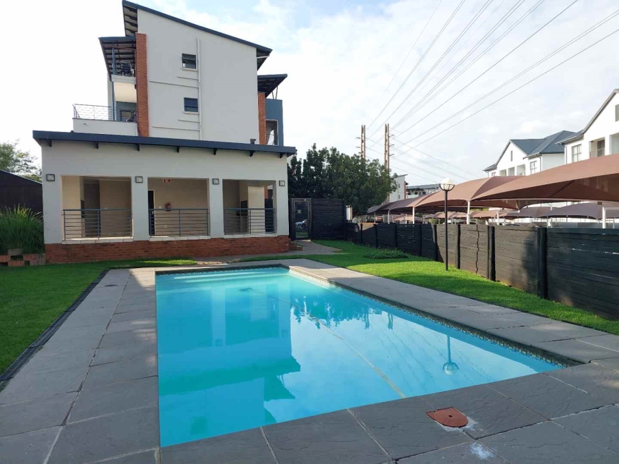 2 Bedroom Property for Sale in Greenstone Gate Gauteng