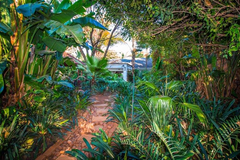 6 Bedroom Property for Sale in Eldoraigne Gauteng