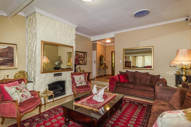 6 Bedroom Property for Sale in Eldoraigne Gauteng