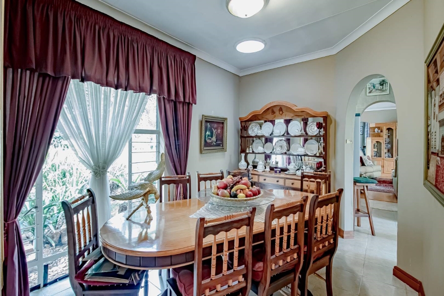 6 Bedroom Property for Sale in Eldoraigne Gauteng