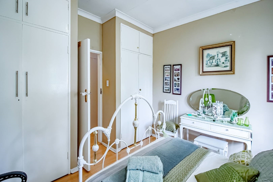 6 Bedroom Property for Sale in Eldoraigne Gauteng