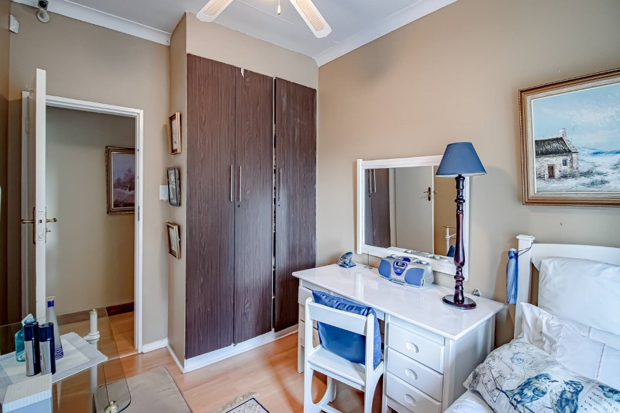 6 Bedroom Property for Sale in Eldoraigne Gauteng