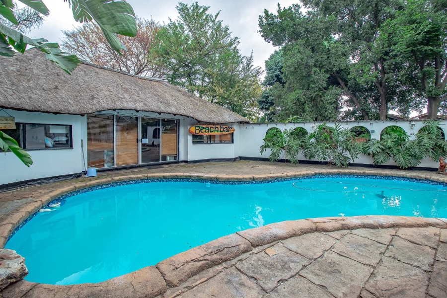 6 Bedroom Property for Sale in Eldoraigne Gauteng