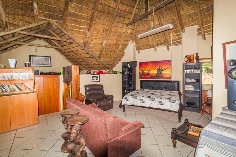 6 Bedroom Property for Sale in Eldoraigne Gauteng