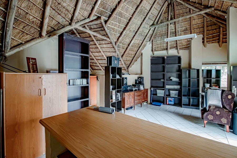 6 Bedroom Property for Sale in Eldoraigne Gauteng