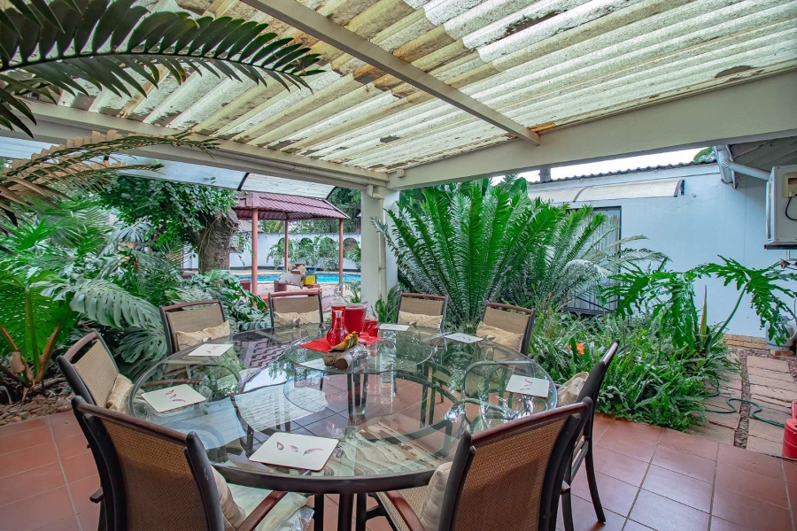 6 Bedroom Property for Sale in Eldoraigne Gauteng