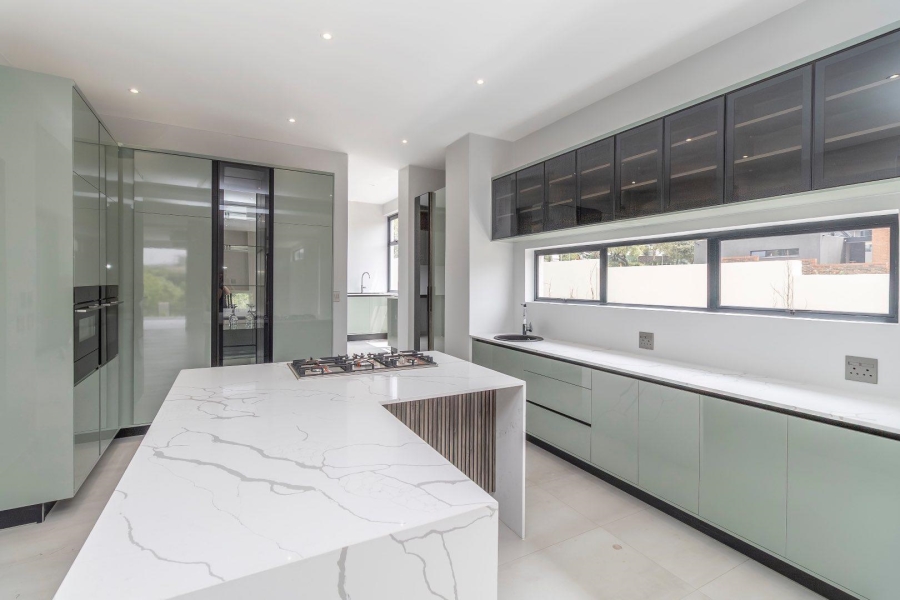 To Let 5 Bedroom Property for Rent in Waterfall Country Estate Gauteng