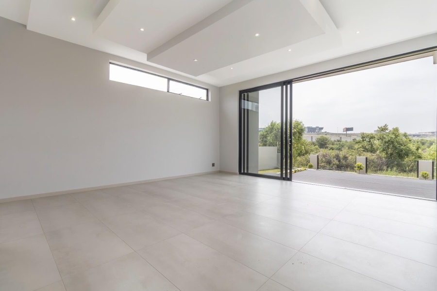 To Let 5 Bedroom Property for Rent in Waterfall Country Estate Gauteng