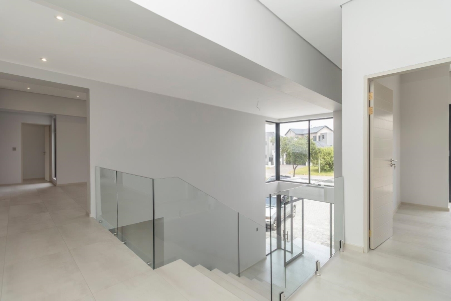 To Let 5 Bedroom Property for Rent in Waterfall Country Estate Gauteng