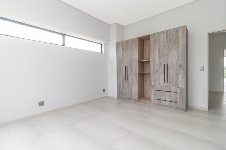 To Let 5 Bedroom Property for Rent in Waterfall Country Estate Gauteng