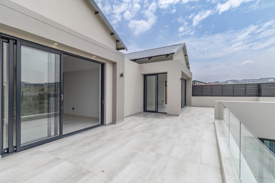 To Let 5 Bedroom Property for Rent in Waterfall Country Estate Gauteng