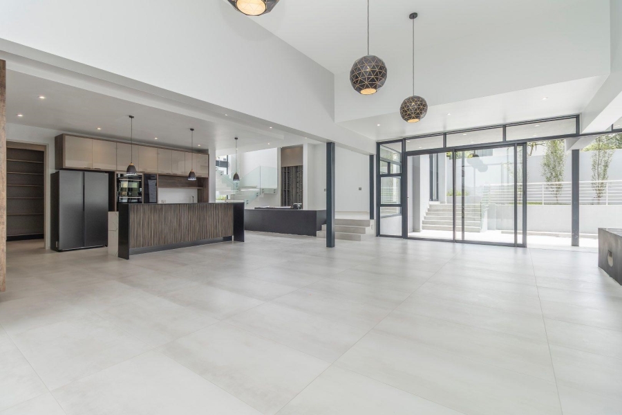 5 Bedroom Property for Sale in Waterfall Country Estate Gauteng