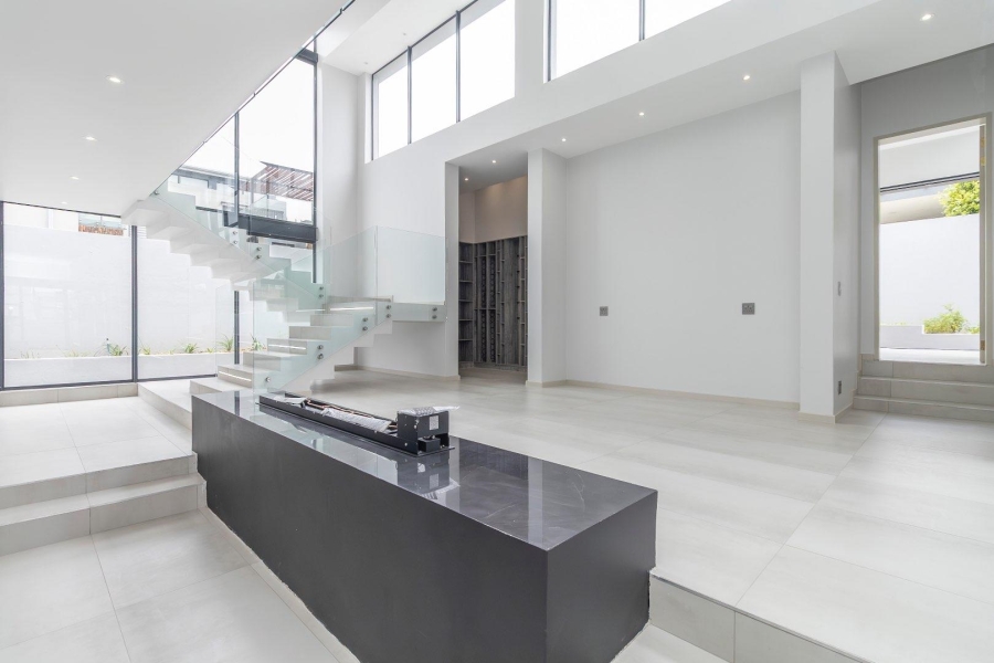 5 Bedroom Property for Sale in Waterfall Country Estate Gauteng