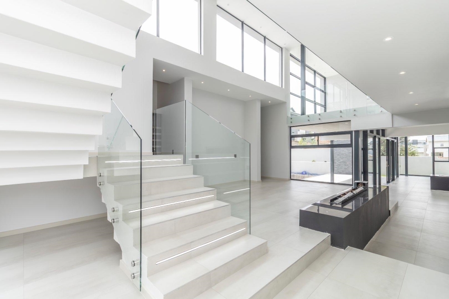 5 Bedroom Property for Sale in Waterfall Country Estate Gauteng