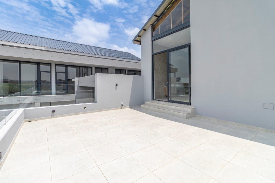 5 Bedroom Property for Sale in Waterfall Country Estate Gauteng