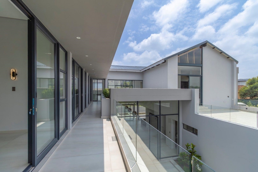 5 Bedroom Property for Sale in Waterfall Country Estate Gauteng