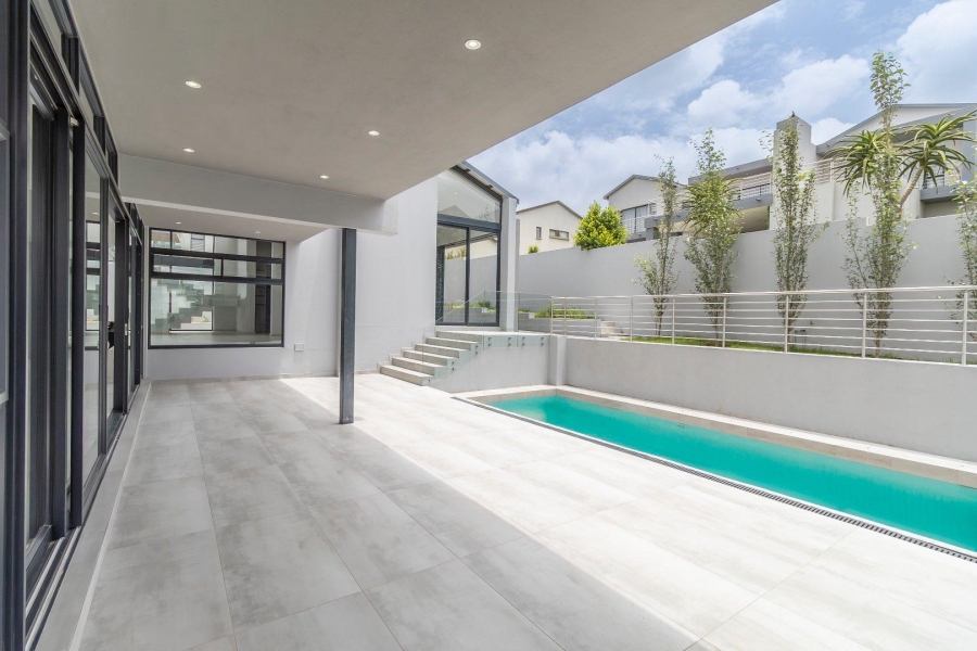 5 Bedroom Property for Sale in Waterfall Country Estate Gauteng