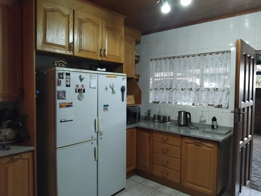 4 Bedroom Property for Sale in Klippoortje Gauteng