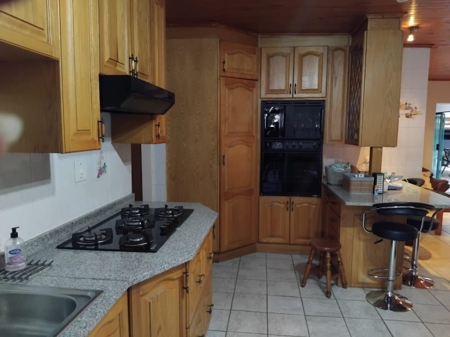 4 Bedroom Property for Sale in Klippoortje Gauteng