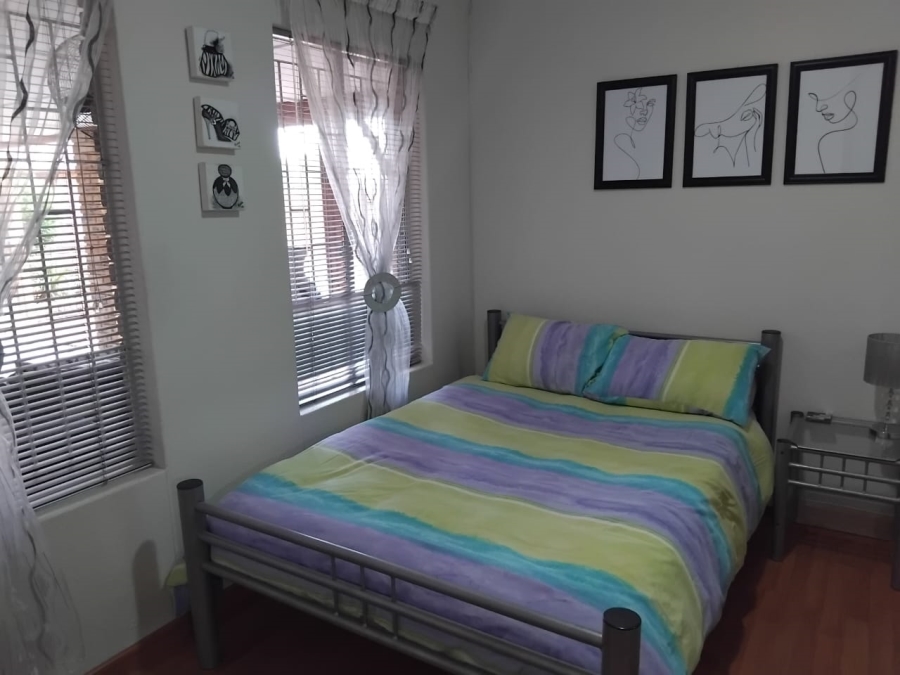 4 Bedroom Property for Sale in Klippoortje Gauteng