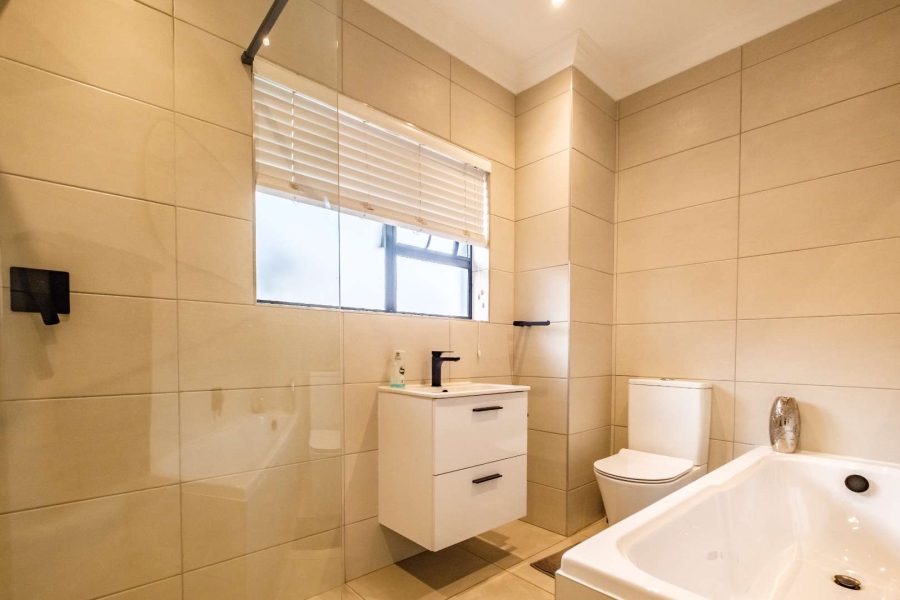 3 Bedroom Property for Sale in Sunward Park Gauteng