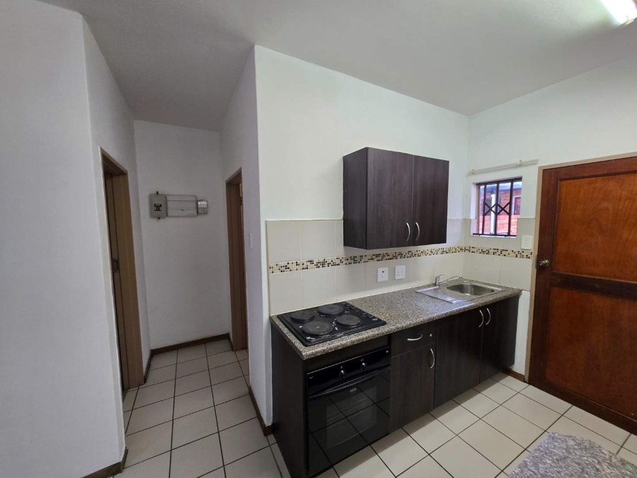 To Let 1 Bedroom Property for Rent in Richmond Gauteng