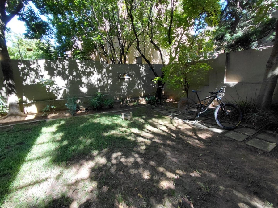 1 Bedroom Property for Sale in Lonehill Gauteng