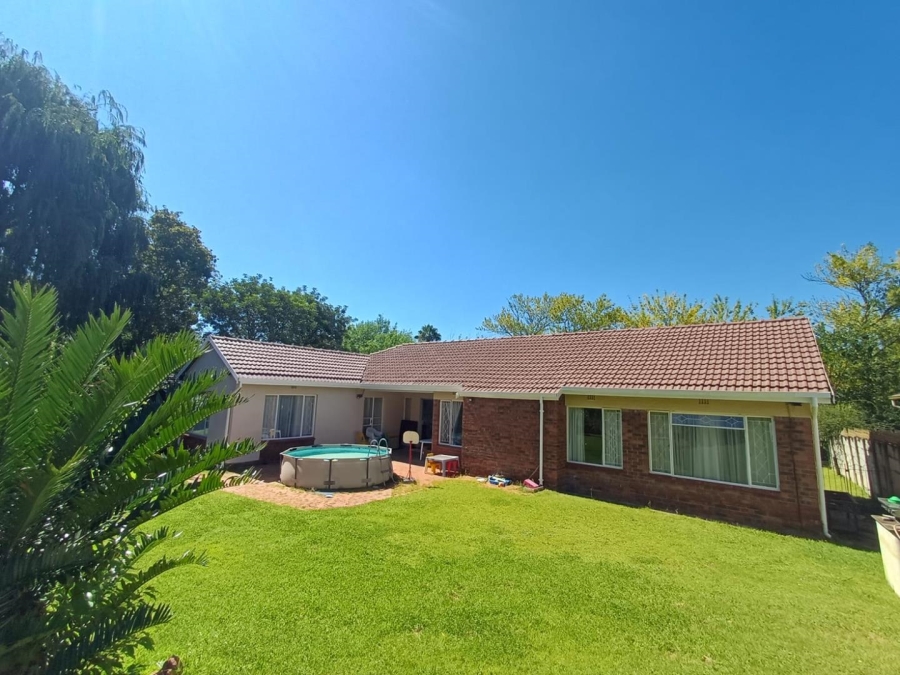 3 Bedroom Property for Sale in Bromhof Gauteng