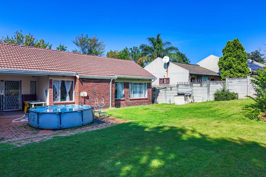 3 Bedroom Property for Sale in Bromhof Gauteng