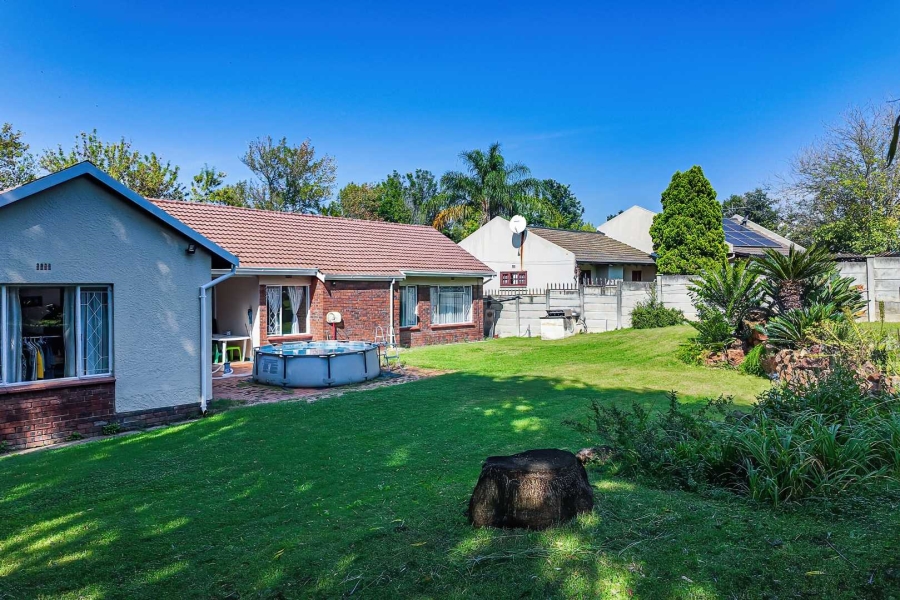 3 Bedroom Property for Sale in Bromhof Gauteng