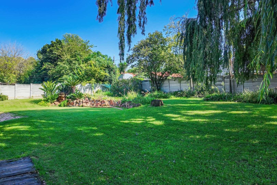 3 Bedroom Property for Sale in Bromhof Gauteng