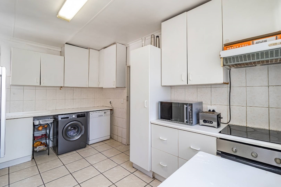 3 Bedroom Property for Sale in Bromhof Gauteng