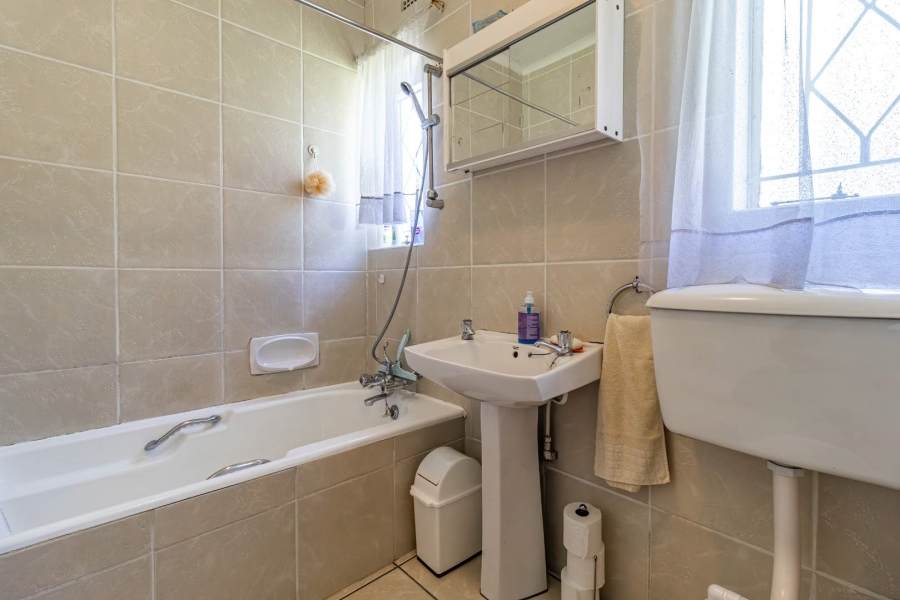 3 Bedroom Property for Sale in Bromhof Gauteng