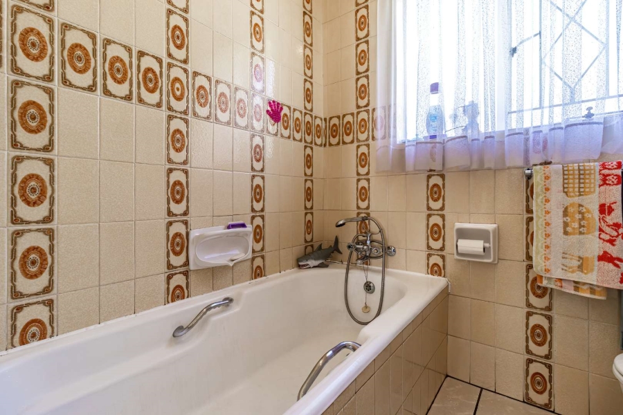 3 Bedroom Property for Sale in Bromhof Gauteng