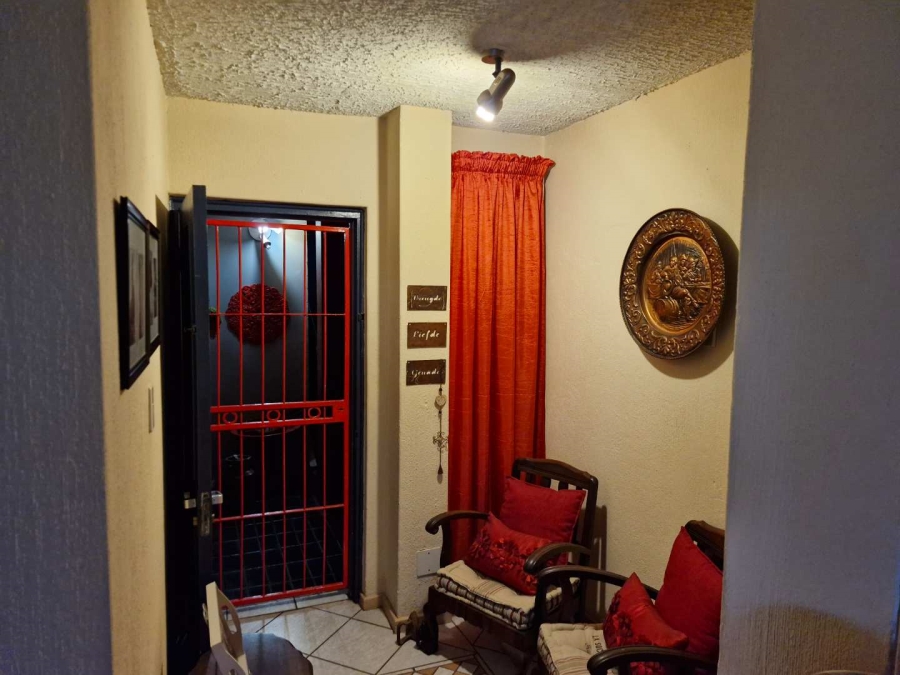 2 Bedroom Property for Sale in Silverton Gauteng