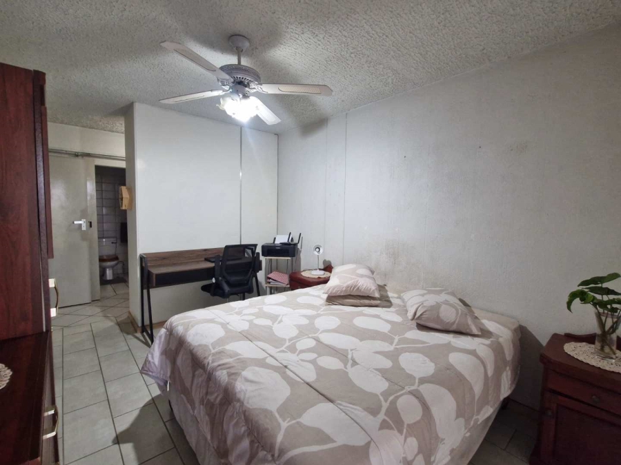 2 Bedroom Property for Sale in Silverton Gauteng