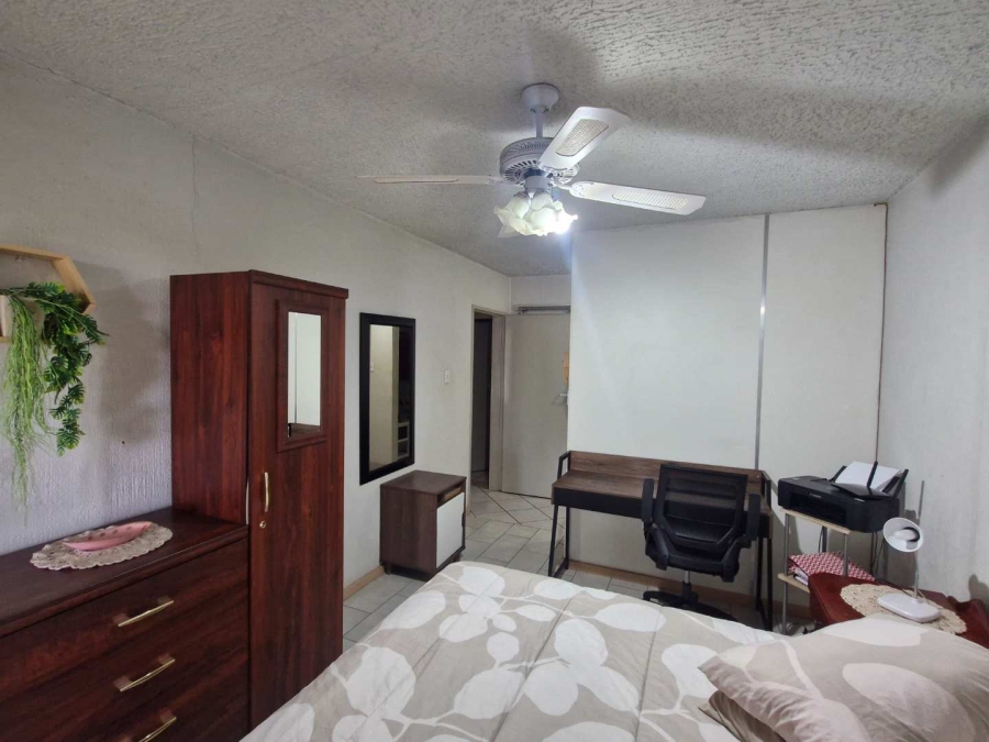 2 Bedroom Property for Sale in Silverton Gauteng